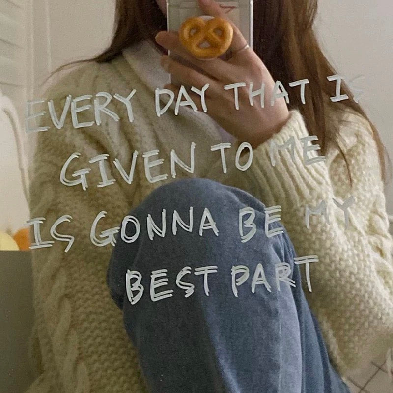 Cookie phone holder